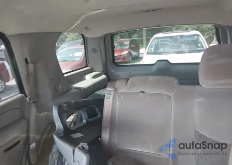 2005 Chevrolet Tahoe K1500 z USA, uszkodzony, nr VIN 1GNEK13TX5R108079